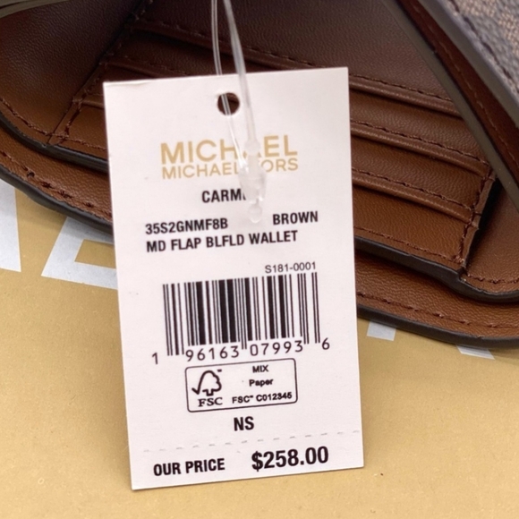 Michael kors wallet - Picture 2 of 12